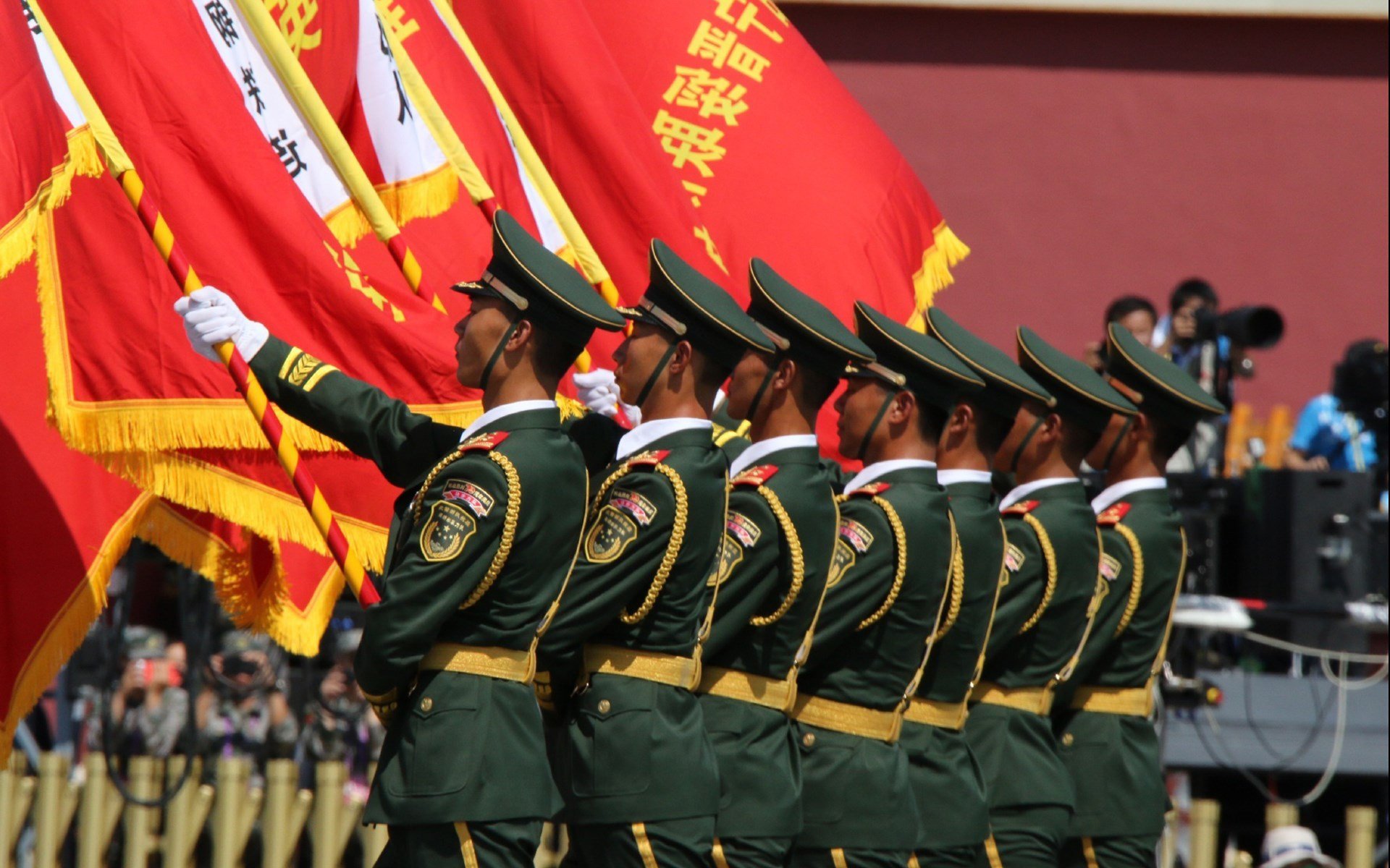 世俱杯官网-对手神勇表现，主场作战岌岌可危，对手球队